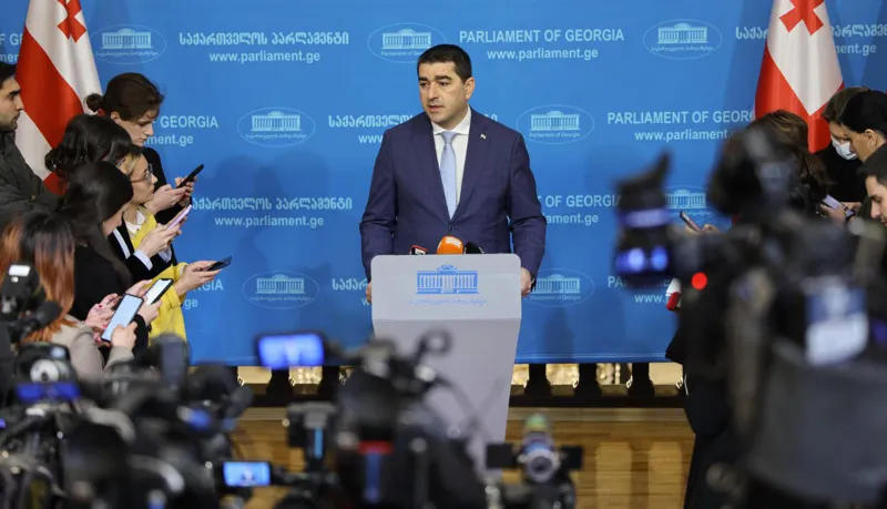 შალვა პაპუაშვილი ხატია დეკანოიძის „ნაციონალურ მოძრაობაში“ დაბრუნების შესახებ ინფორმაციაზე - სად წასულან „ნაციონალური მოძრაობიდან“ ახლა რომ უკან ბრუნდებიან? - ამ ყველაფერს იუმორით უყურეთ