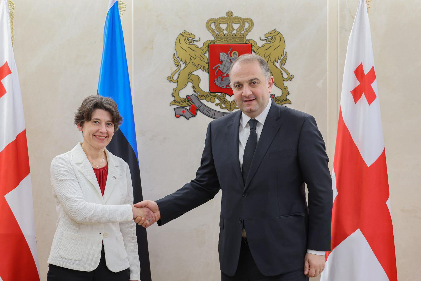თავდაცვის მინისტრი საქართველოში ესტონეთის ელჩს შეხვდა