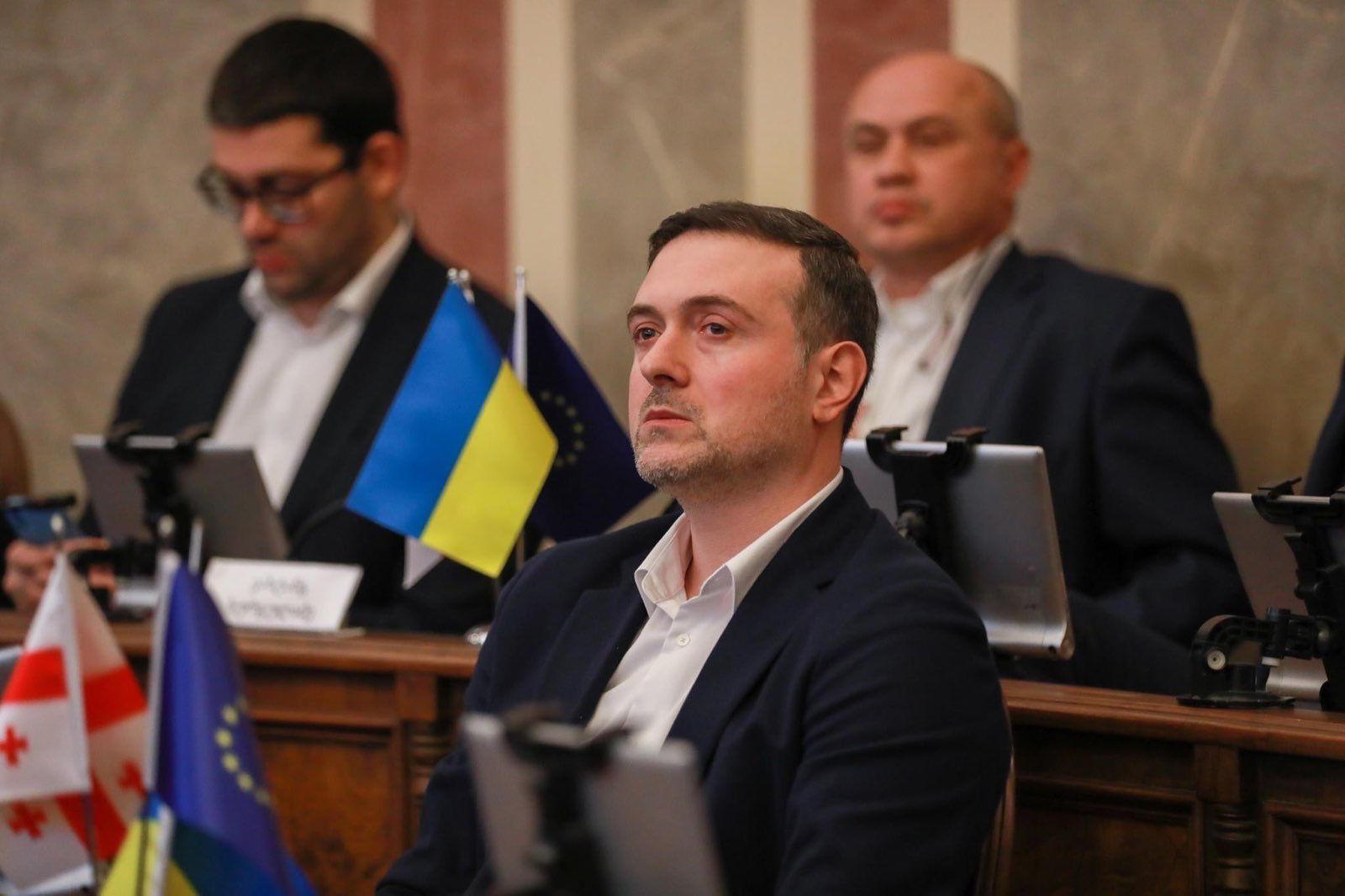 ირაკლი ეძგვერაძე - წარმოუდგენელია, არ შეიძლება ადამიანები, რომლებიც ასე თამაშობენ ამ სპორტს, უმაღლესი ლიგის ფეხბურთელს ჰქონდეს 1000-1500 ლარი ანაზღაურება