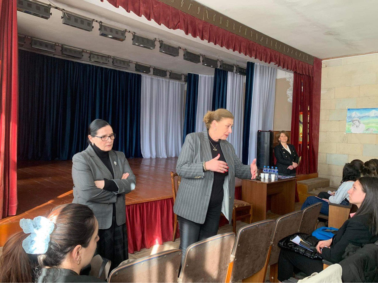 შეფასებისა და გამოცდების ეროვნული ცენტრის წარმომადგენლებმა ახალციხესა და ახალქალაქში აბიტურიენტებთან საინფორმაციო შეხვედრა გამართეს