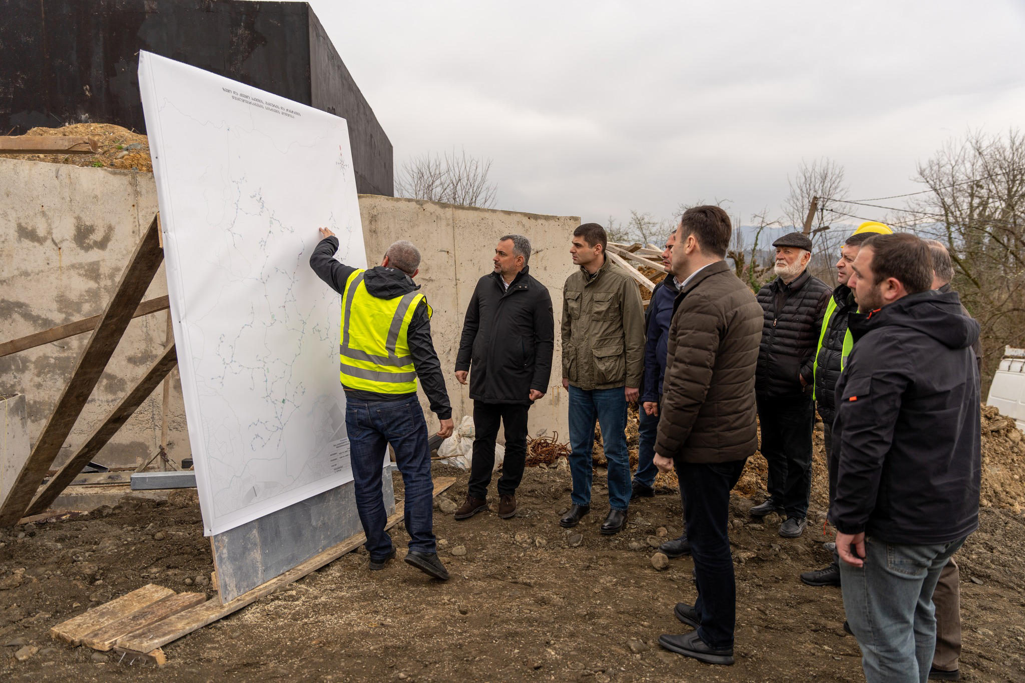 ლანჩხუთის მუნიციპალიტეტის სოფლებში აკეთში, ჯურუყვეთსა და ღრმაღელეში წყალმომარაგების სისტემის სამშენებლო სამუშაოები დასრულების ეტაპზეა