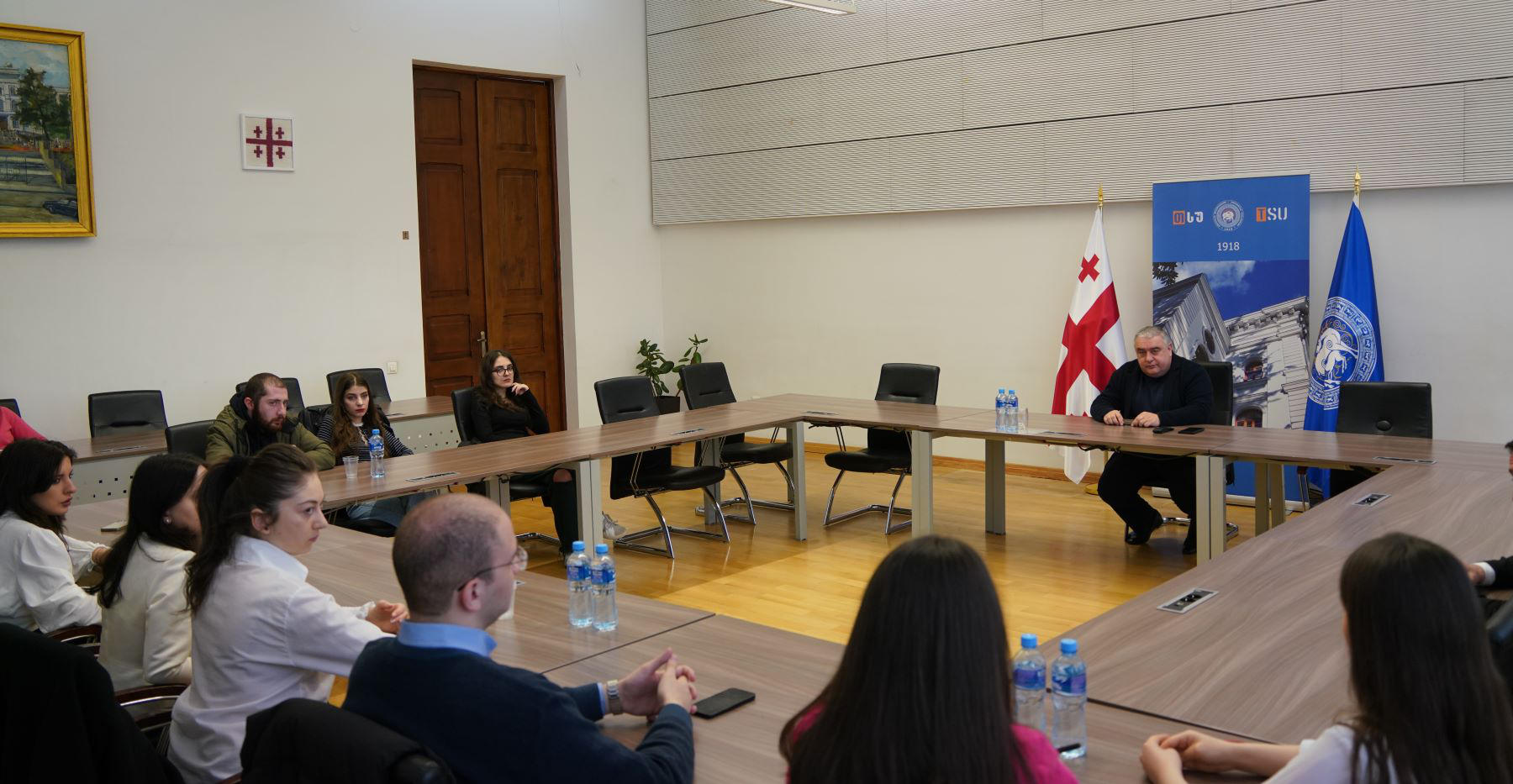 ჯაბა სამუშია თსუ-ს სტუდენტებს შეხვდა