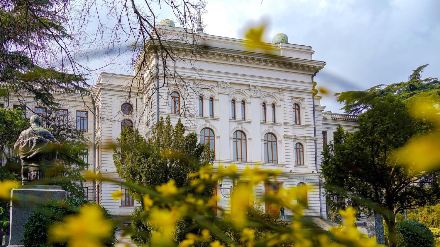 თსუ-ს რექტორის ინიციატივით ახალი სახელმძღვანელოები შეიქმნება