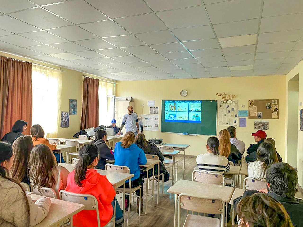 „ევროპის უნივერსიტეტის“ სტუდენტებმა ცხოველებზე ზრუნვასთან დაკავშირებით მასშტაბური პროექტი დაიწყეს