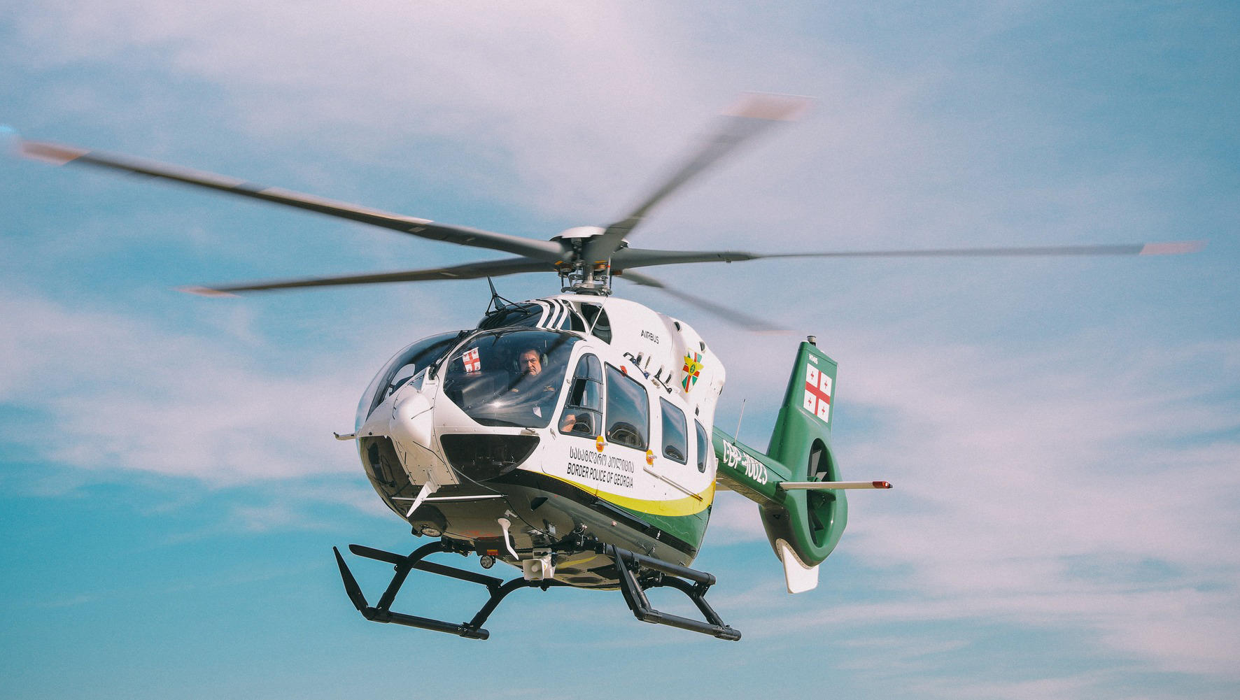 ახალი სამაშველო ვერტმფრენი გერმანიიდან საქართველოში ჩამოიყვანეს