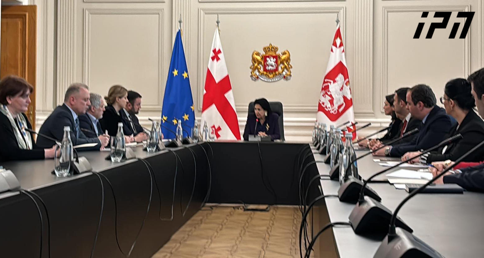 პრეზიდენტი არჩევნებში დიასპორის მონაწილეობაზე - მნიშვნელოვანი ხარვეზია, რომ საგარეო საქმეთა სამინისტრო არ მონაწილეობს შეხვედრებში, უარს ამბობს და პასუხისმგებლობას იხსნის, რაც გაუგებარია