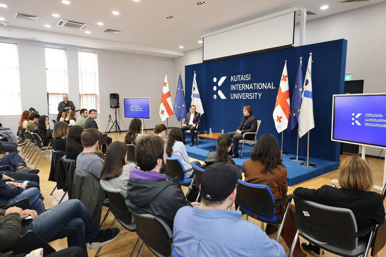 პრემიერ-მინისტრმა ქუთაისის საერთაშორისო უნივერსიტეტში საჯარო ლექცია წაიკითხა