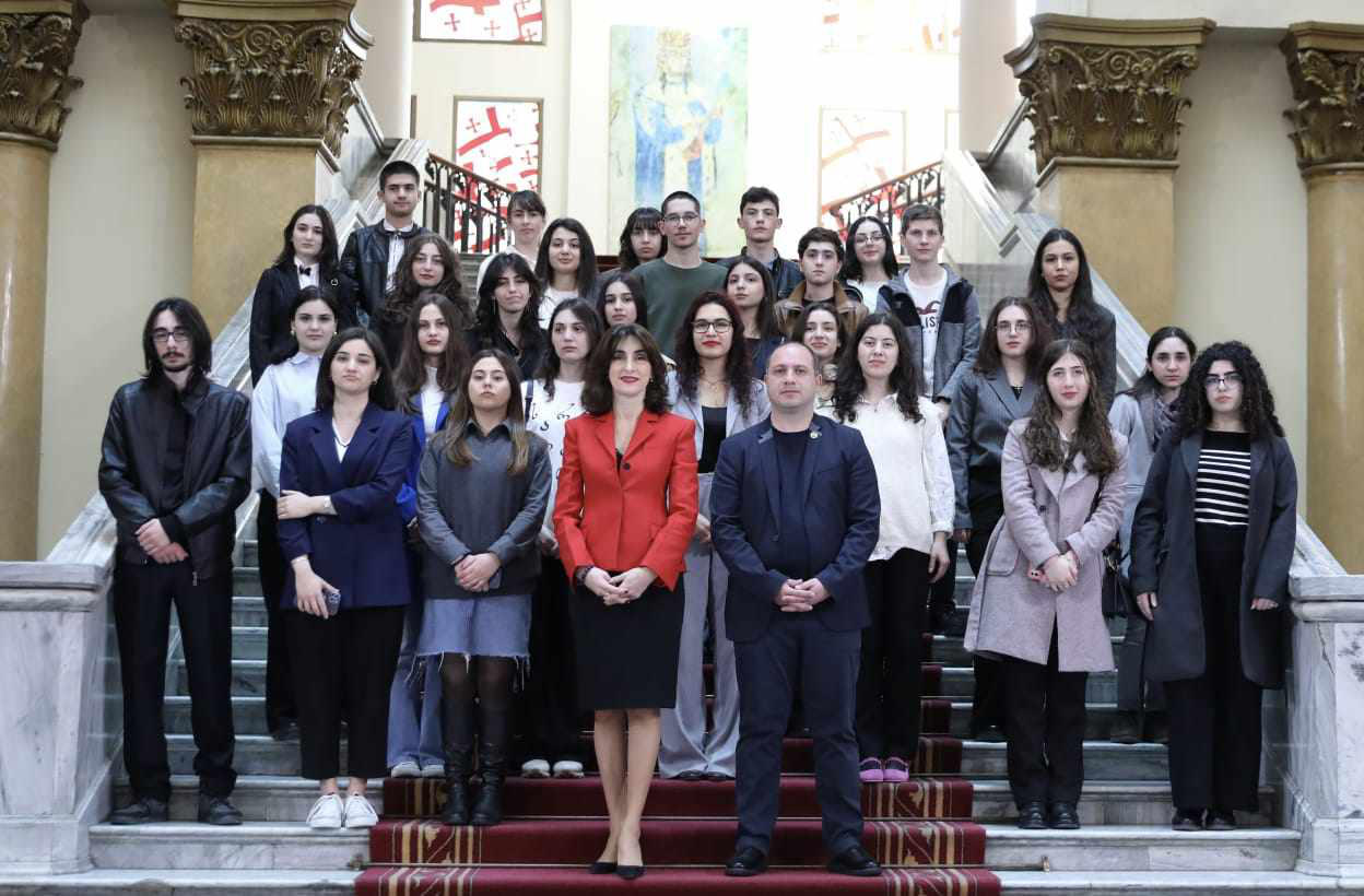 თემაზე: ,,საქართველო და ევროკავშირი"  პარლამენტის ევროპასთან ინტეგრაციისა და განათლების, მეცნიერებისა და ახალგაზრდულ საქმეთა კომიტეტები მოსწავლე-ახალგაზრდებისთვის საგანმანათლებლო პროექტს ახორციელებენ