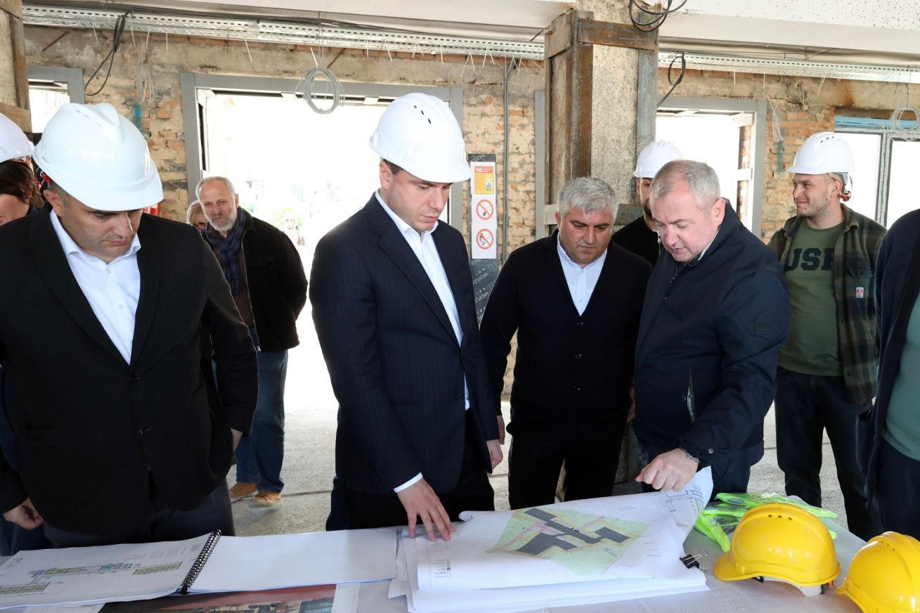 გიორგი ამილახვარმა რუსთავის მე-7 საჯარო სკოლის სარეაბილიტაციო სამუშაოები დაათვალიერა