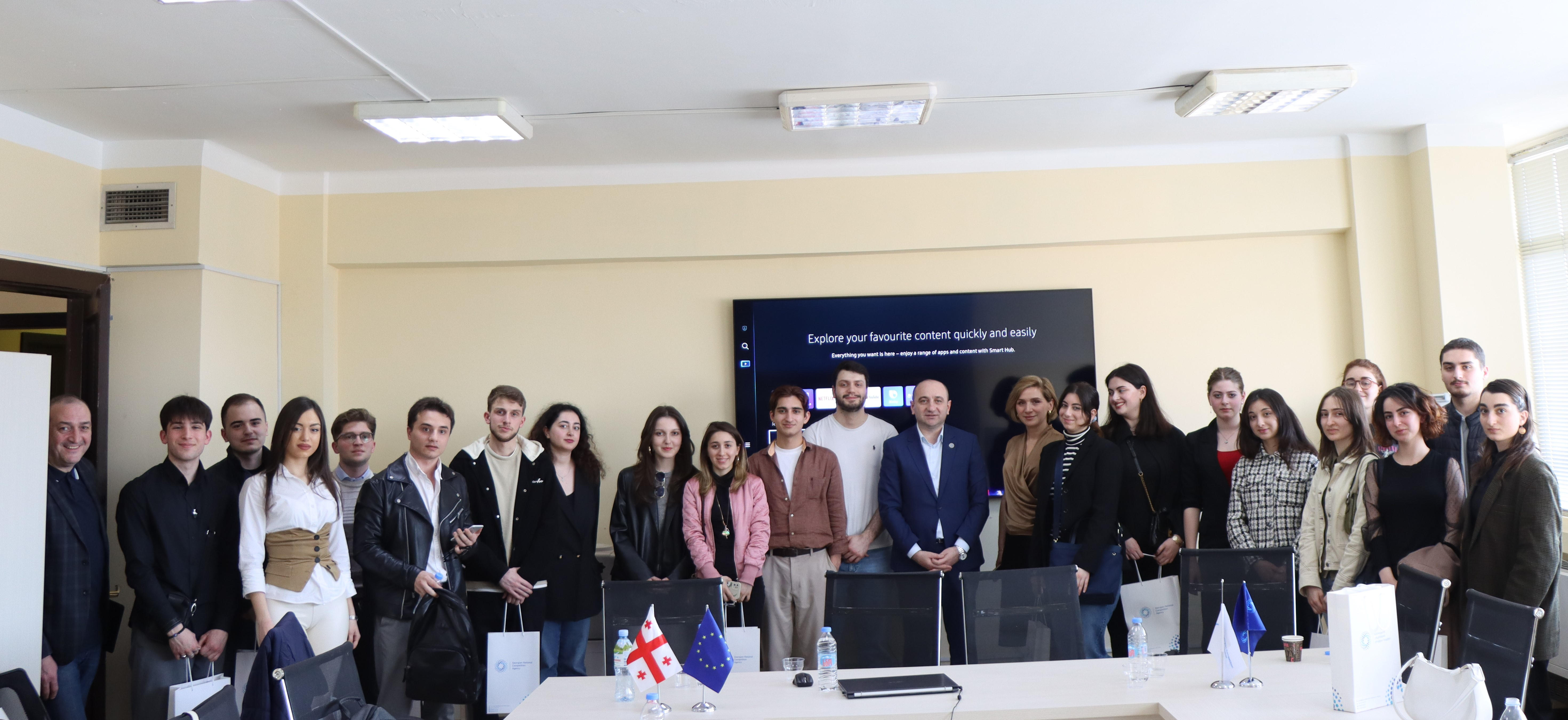 კონკურენციისა და მომხმარებლის დაცვის სააგენტოს თავმჯდომარე ირაკლი ლექვინაძე სტუდენტებს შეხვდა