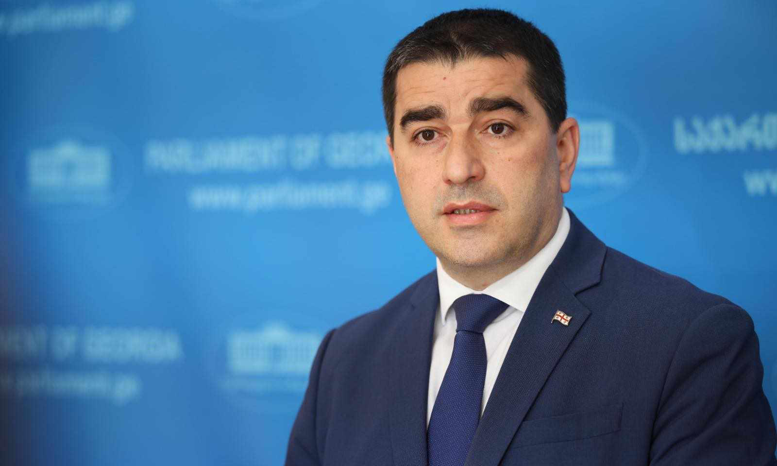 შალვა პაპუაშვილი - სხვა სახელმწიფო თუ მოქმედებს შენი ქვეყნის შიგნით, აფინანსებს ღონისძიებებს, ეს უნდა იყოს გამჭვირვალე, რათა ვიცოდეთ, რომელი სახელმწიფო დგას ამა თუ იმ პროექტის, პოლიტიკის უკან