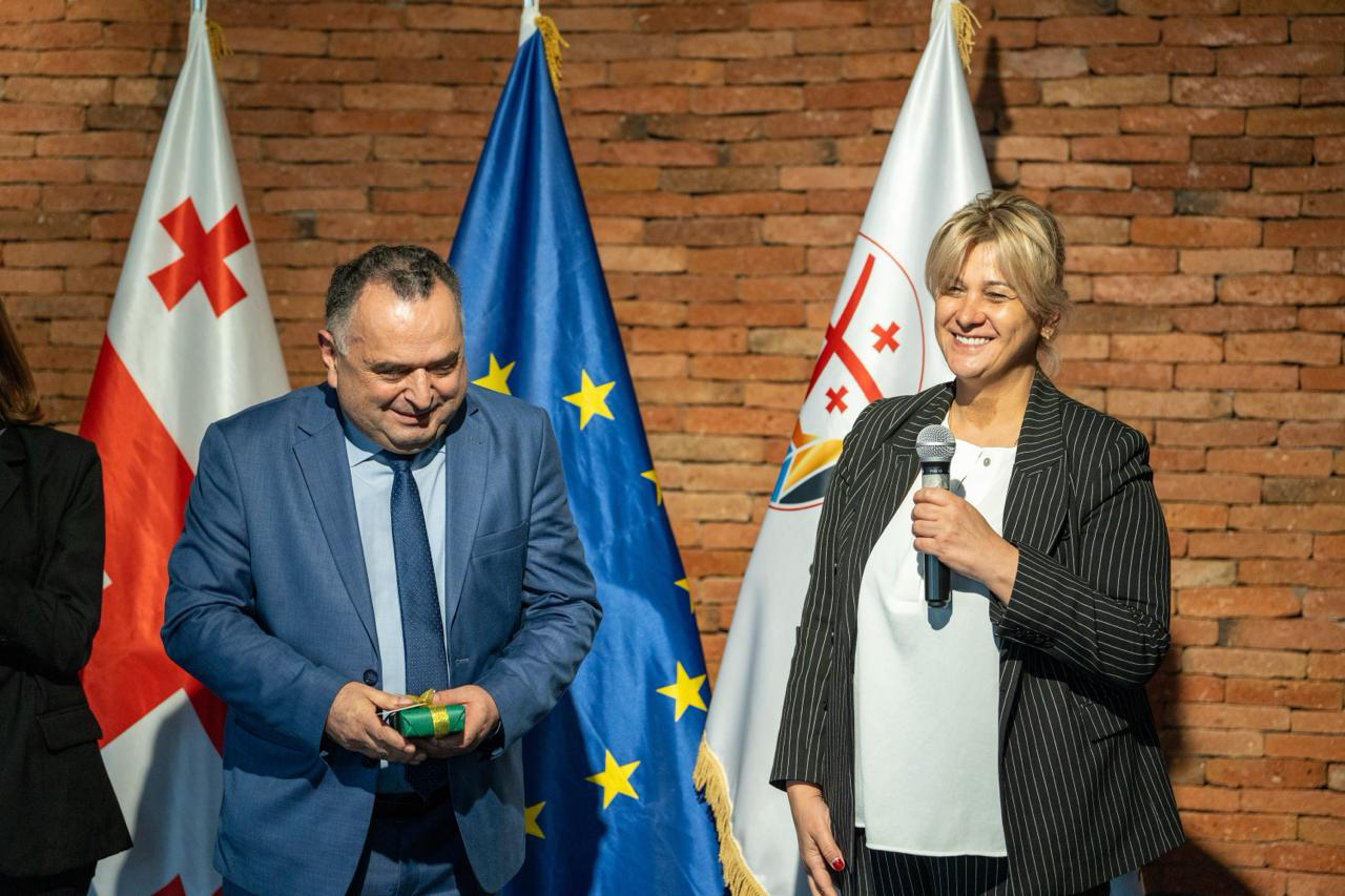 ნინო ენუქიძემ გეოლოგებს პროფესიული დღე მიულოცა