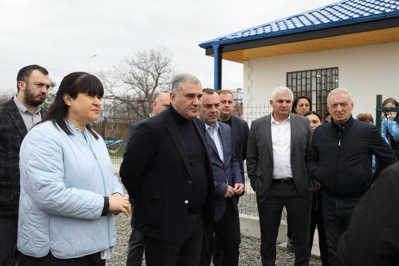 მიხეილ სარჯველაძე საოკუპაციო ხაზთან, ახლად გახსნილ სოფლის ამბულატორიაში იმყოფებოდა