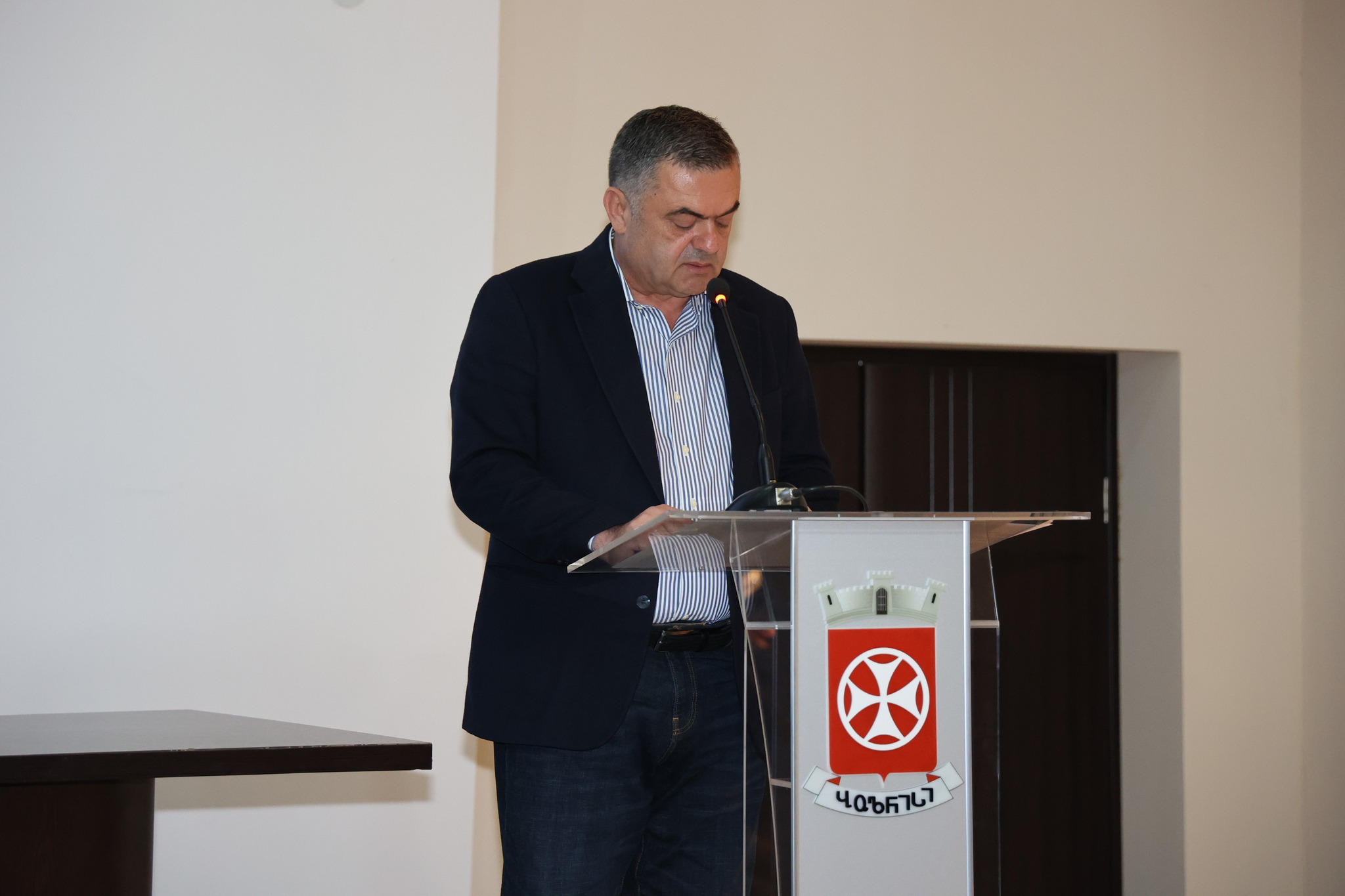 დავით შერაზადიშვილმა საკრებულოს დეპუტატებს ბოლნისის მუნიციპალიტეტის მერიის 2023 წლის საქმიანობის ანგარიში წარუდგინა