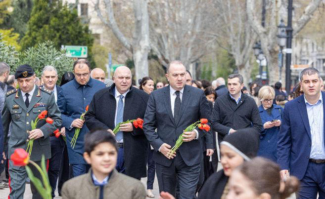 თავდაცვის მინისტრმა 9 აპრილს დაღუპულთა ხსოვნას პატივი მიაგო
