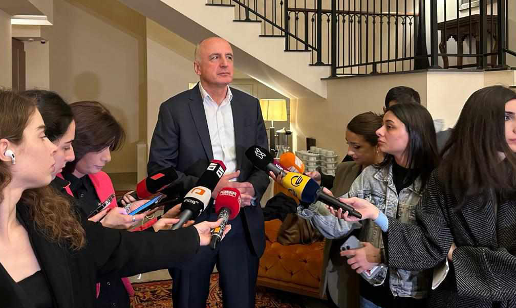 ბადრი ჯაფარიძე - ახლა რასაც „ქართული ოცნება“ ე.წ. რუსული კანონის მეშვეობით აკეთებს, ეს არის საიმედოდ ჩახერგოს საქართველოსთვის კარი, რომელსაც ევროკავშირისკენ მივყავართ