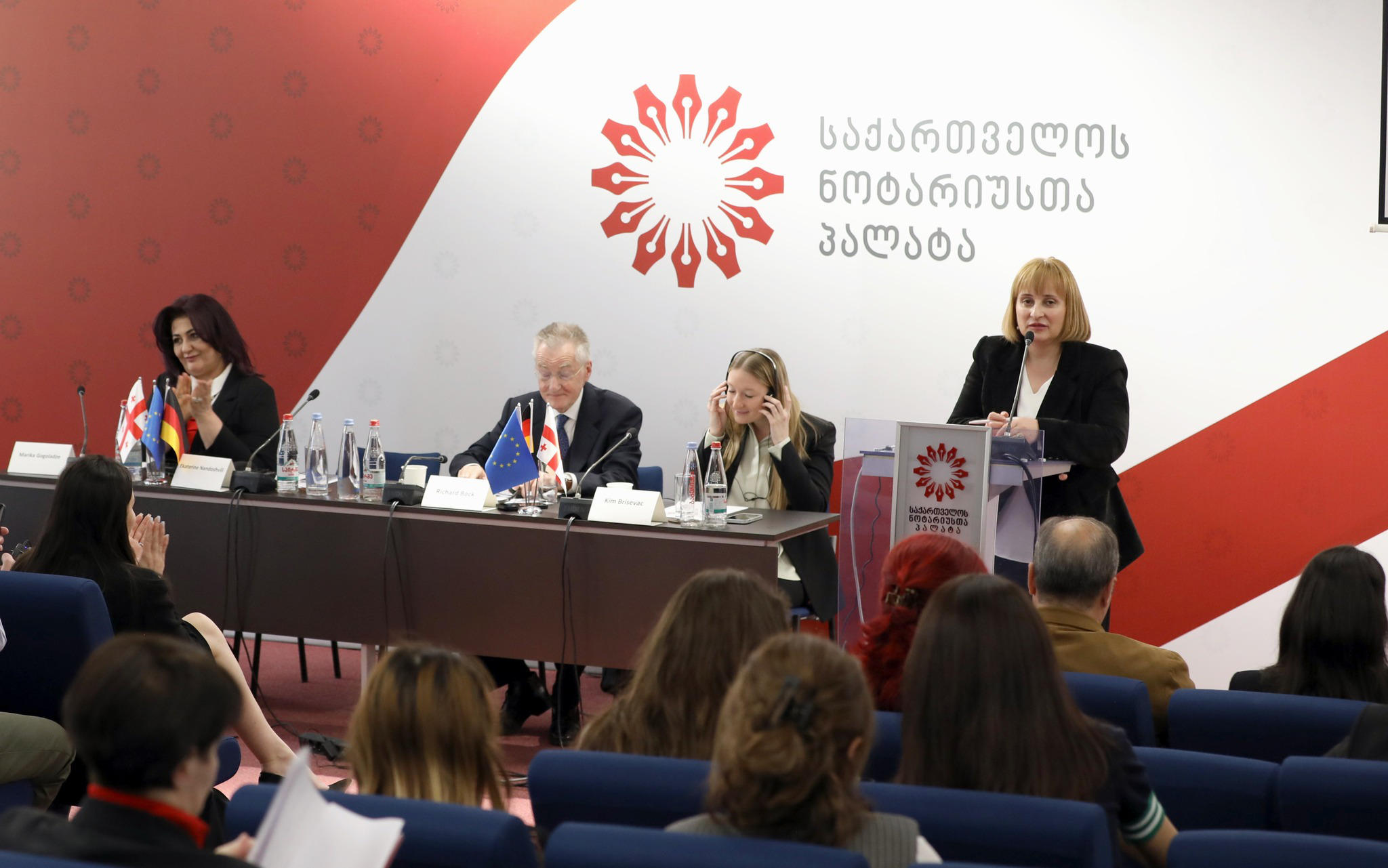 ნოტარიუსთა პალატამ ევროკავშირის ნოტარიუსთა საბჭოში დამკვირვებლის სტატუსით გაწევრიანების შემდეგ პირველად გერმანიის ნოტარიუსთა ფედერალური პალატის წარმომადგენლებს უმასპინძლა