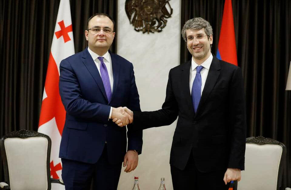 რიგით მე-5 სომხურ-ქართული სამართლებრივი ფორუმის ფარგლებში, რატი ბრეგაძე სომეხ კოლეგას შეხვდა