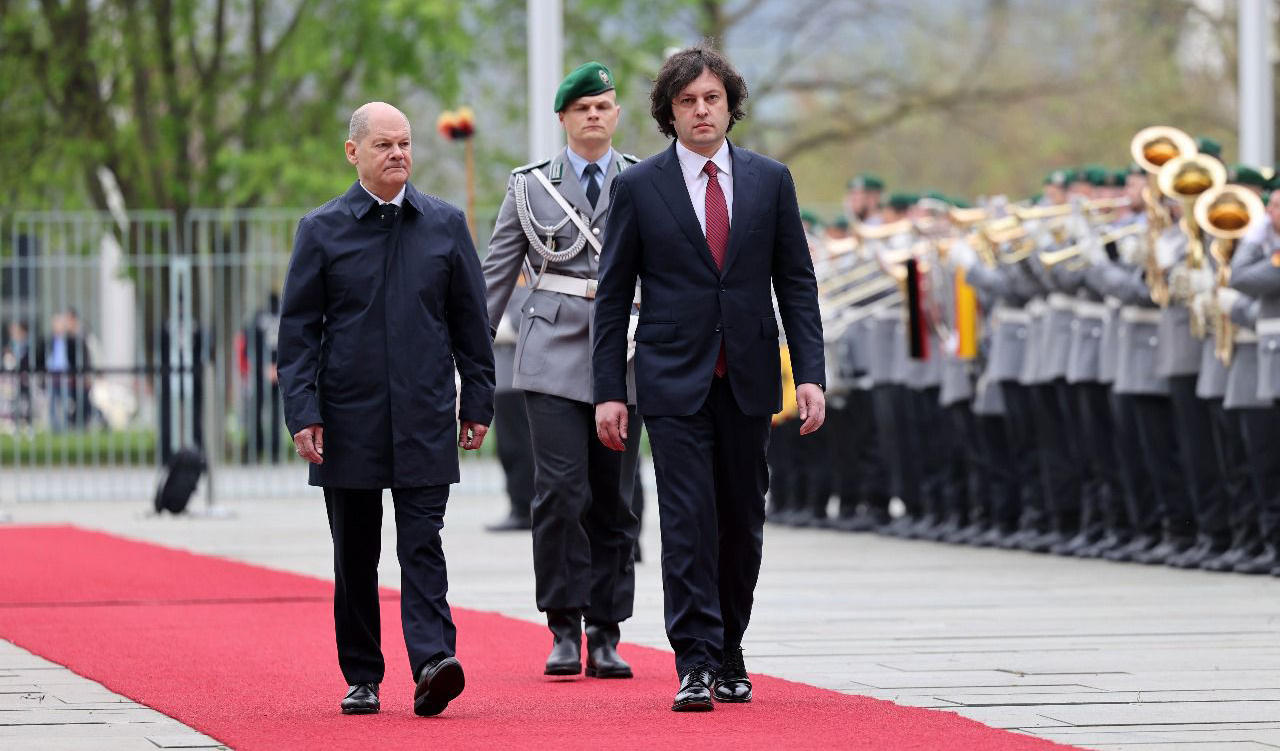 გერმანიაში ირაკლი კობახიძის დახვედრის ოფიციალური ცერემონია გაიმართა