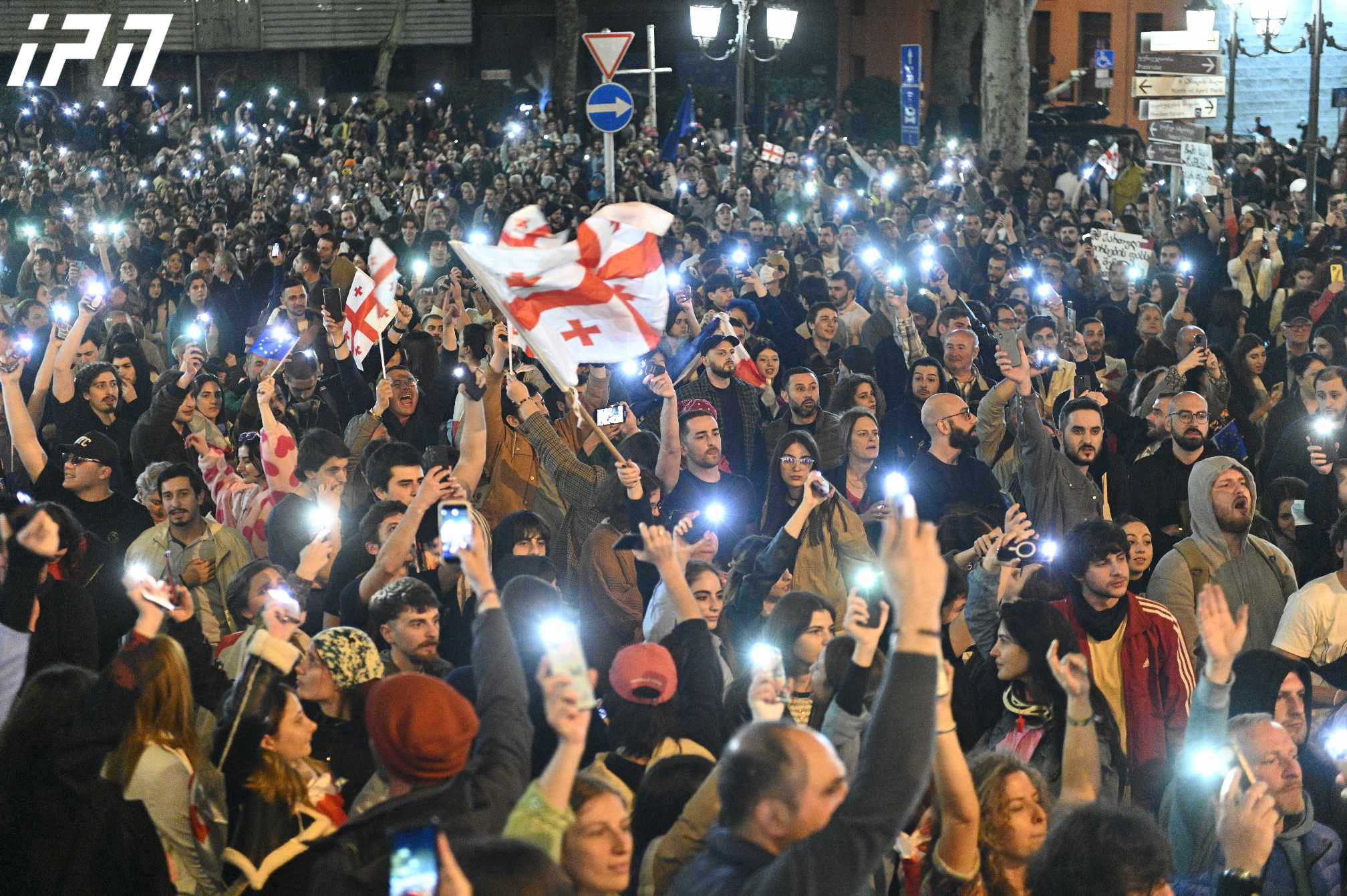 საია - მოვუწოდებთ სპეციალურ საგამოძიებო სამსახურს, მყისიერად დაიწყოს გამოძიება და ჩაატაროს ყველა საჭირო საგამოძიებო მოქმედება, რათა გამოვლინდეს და რეაგირება მიეცეს სამართალდამცავთა მიერ ძალის გადამეტების ყველა ფაქტს