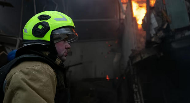 რუსების მიერ ჩერნიგოვის დაბომბვის შედეგად, სულ მცირე 4 ადამიანი დაიღუპა