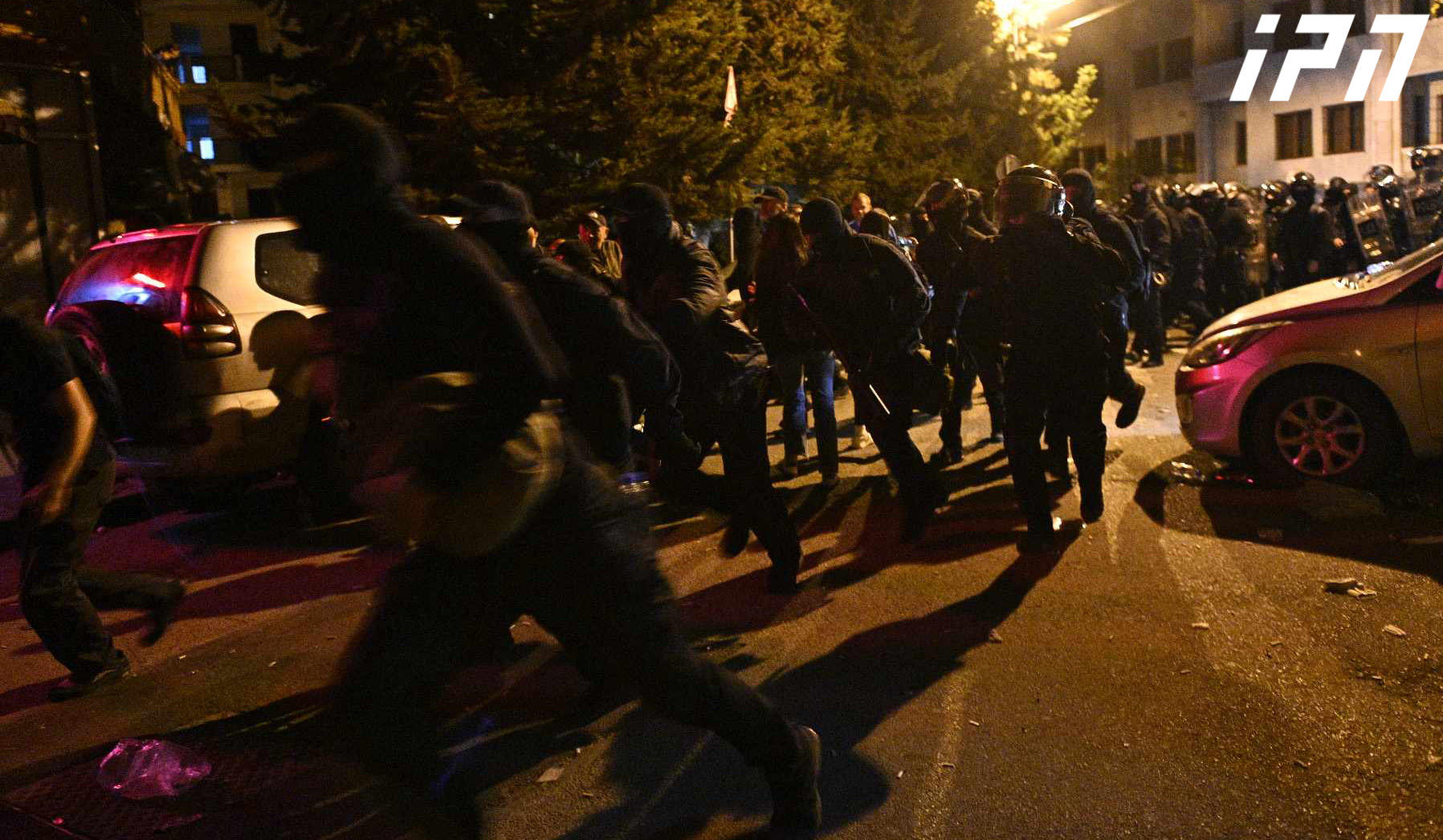 არასამთავრობო ორგანიზაციები - პოლიცია განაგრძობს შეკრების თავისუფლებაში უკანონო ჩარევას - ადგილი აქვს მოქალაქეთა მიმართ მძიმე ფიზიკური ანგარიშსწორების ფაქტებს