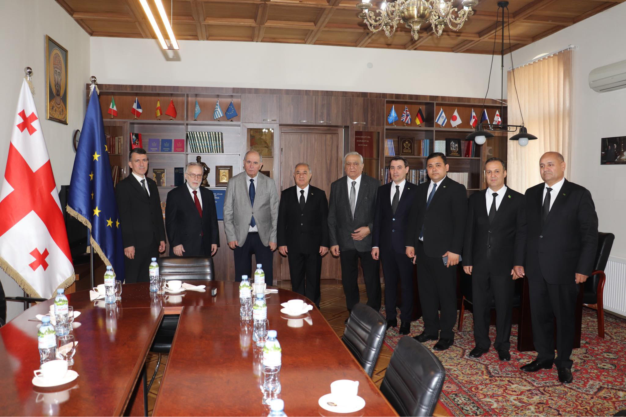 მეცნიერებათა ეროვნული აკადემიის ორგანიზებით, თურქმენი პოეტის, მახტუმკული ფრაგის 300 წლისთავისადმი მიძღვნილი საიუბილეო საერთაშორისო-სამეცნიერო კონფერენცია გამართა