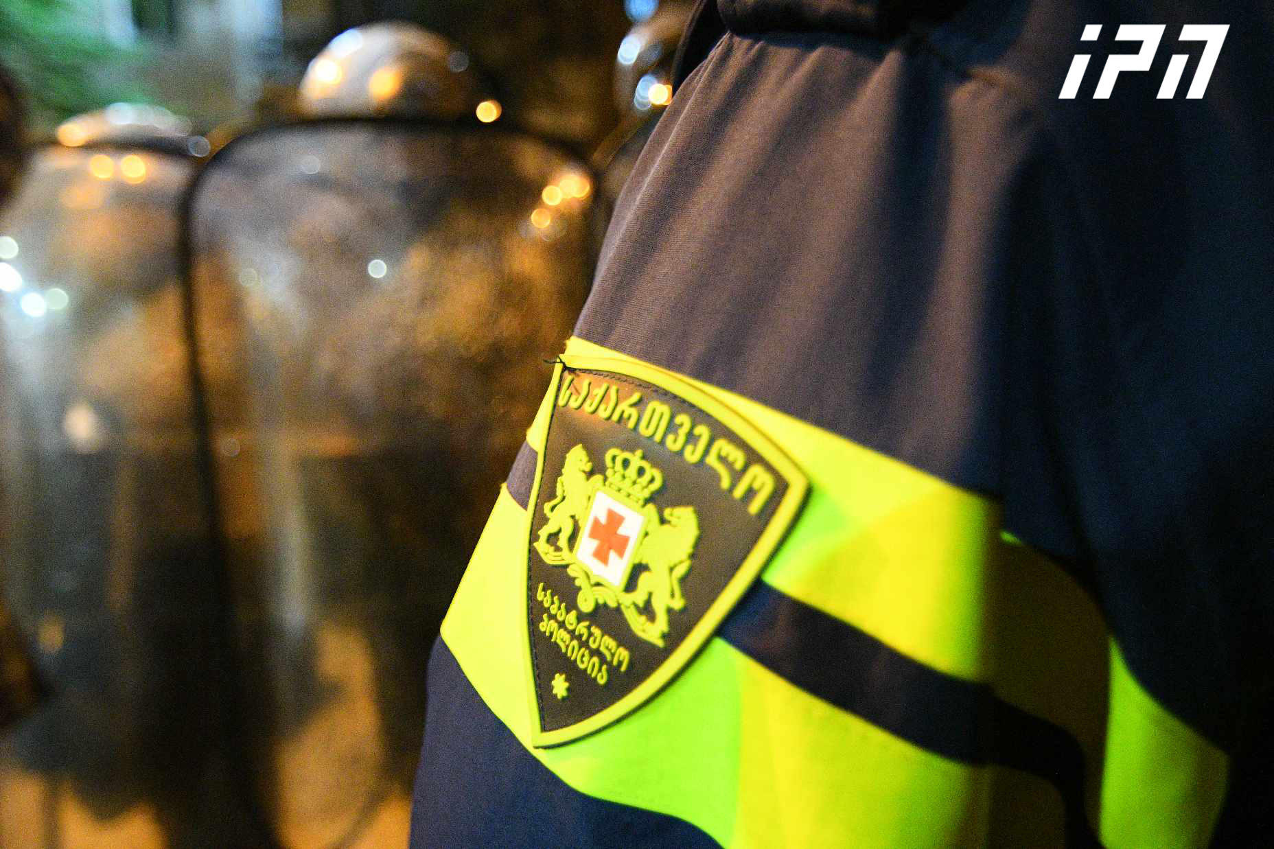 Amnesty International-ის დირექტორის მოადგილე - თბილისში პოლიციამ, იმის ნაცვლად, რომ ხელი შეეწყო მშვიდობიანი დემონსტრაციისთვის,  სადამსჯელო ოპერაცია ჩაატარა - ხელისუფლება ისე იქცევა, თითქოს მისი პრეროგატივაა გადაწყვიტოს, როდის შეუძლია ხალხს პროტესტი