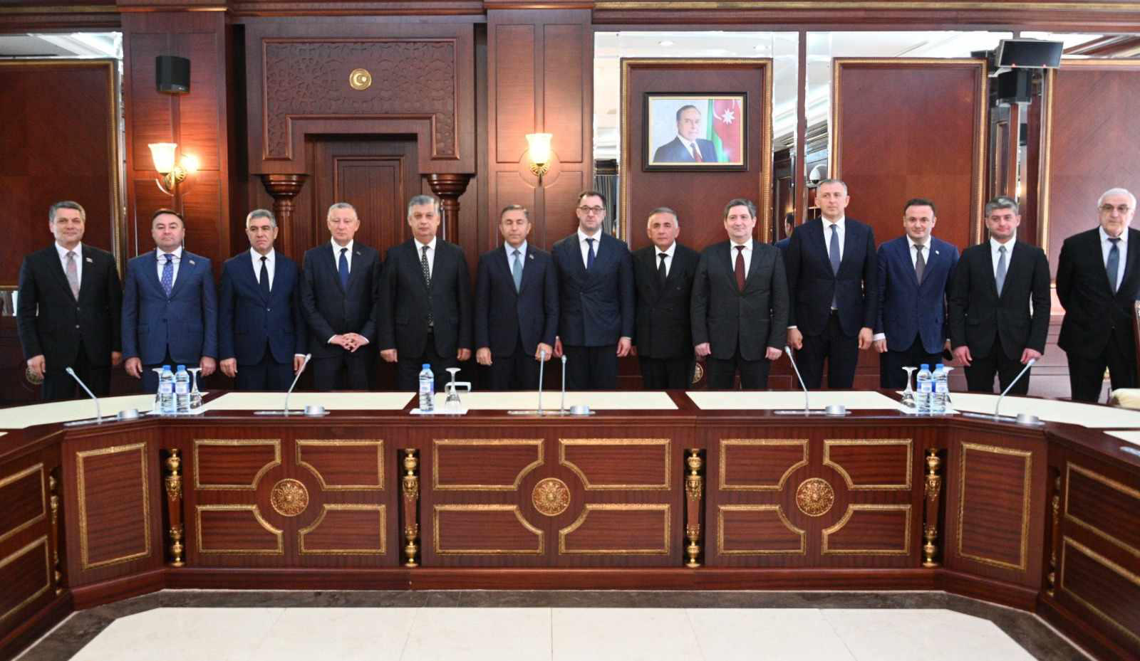 დავით სონღულაშვილი საპარლამენტო დელეგაციის წევრებთან ერთად, აზერბაიჯანის მილი მეჯლისში შეხვედრებს მართავს