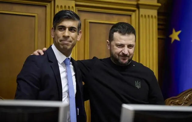 ვოლოდიმირ ზელენსკიმ რიში სუნაკთან სატელეფონო საუბრისას დიდი ბრიტანეთის მიერ უკრაინისთვის უმსხვილესი სამხედრო დახმარების პაკეტის გამოყოფა განიხილა