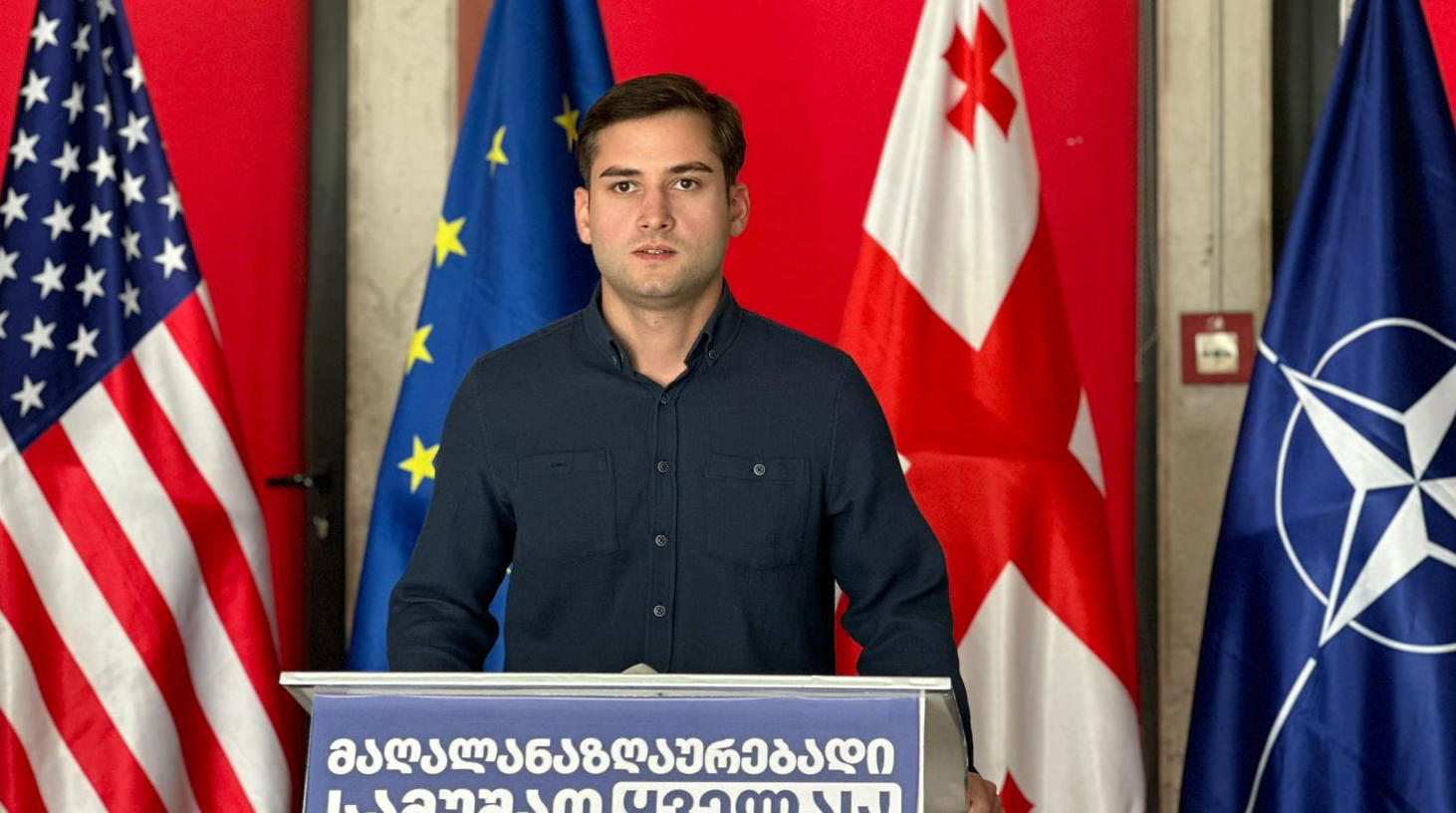 „ნაციონალური მოძრაობის“ წევრი - რუსთავის საკრებულოში განვითარებულ მოვლენებში ჩვენი პარტია არ იღებს მონაწილეობას, რადგან თანამდებობების გადანაწილება არ არის პრიორიტეტული, როგორც ეს ივანიშვილის და გახარიას პარტიებისთვისაა