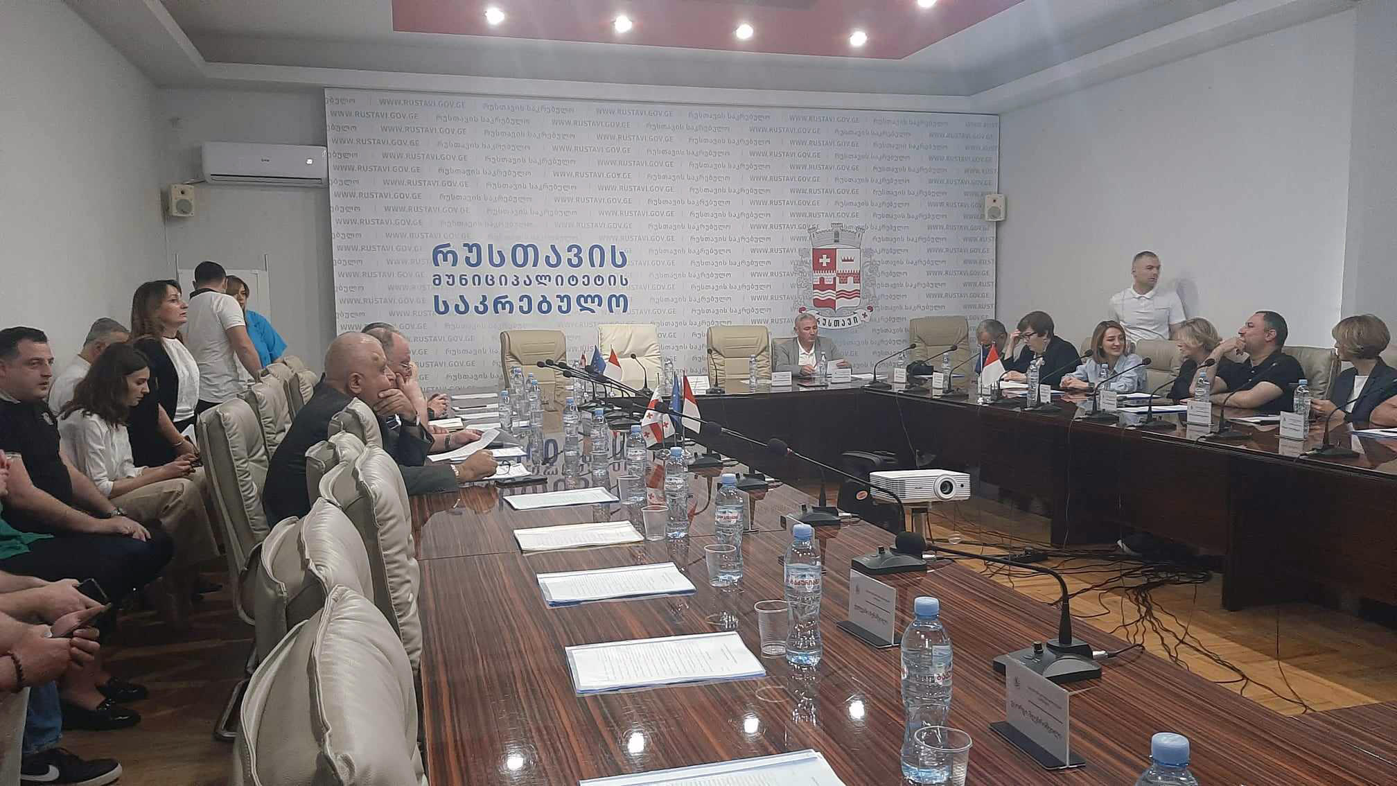 რუსთავის საკრებულოს თავმჯდომარე თანამდებობიდან გადააყენეს