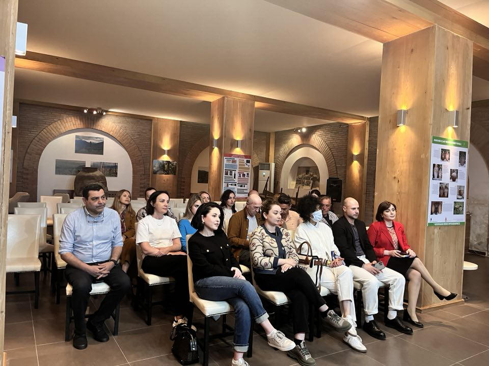 ადგილობრივ ბაზარზე ქართული ღვინის პოპულარიზაციის ახალი პროგრამის ამოქმედებასთან დაკავშირებით, ღვინის ეროვნულ სააგენტოში შეხვედრა გაიმართა