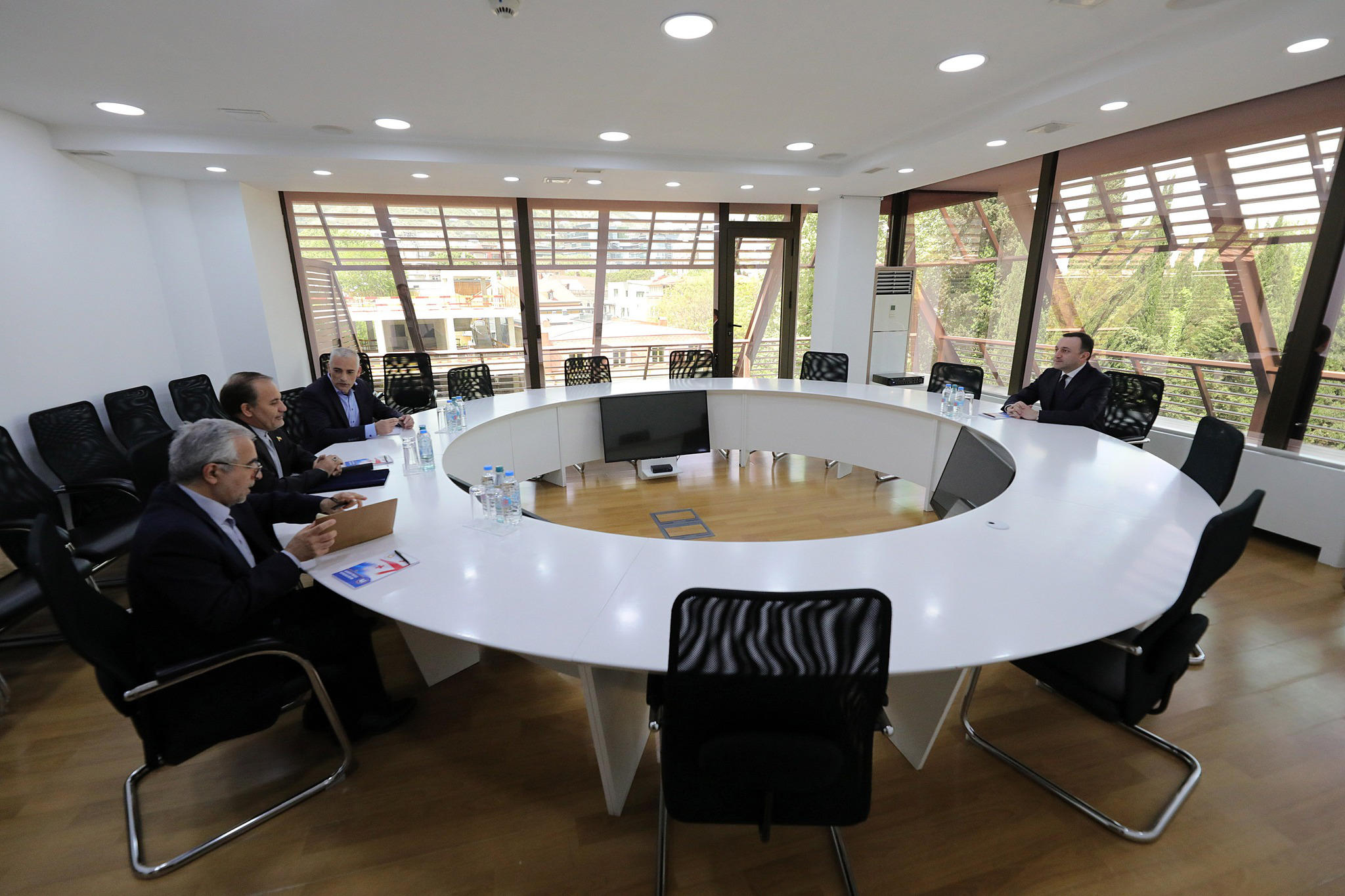 ირაკლი ღარიბაშვილი, საქართველოში ირანის ისლამური რესპუბლიკის საგანგებო და სრულუფლებიან ელჩს შეხვდა