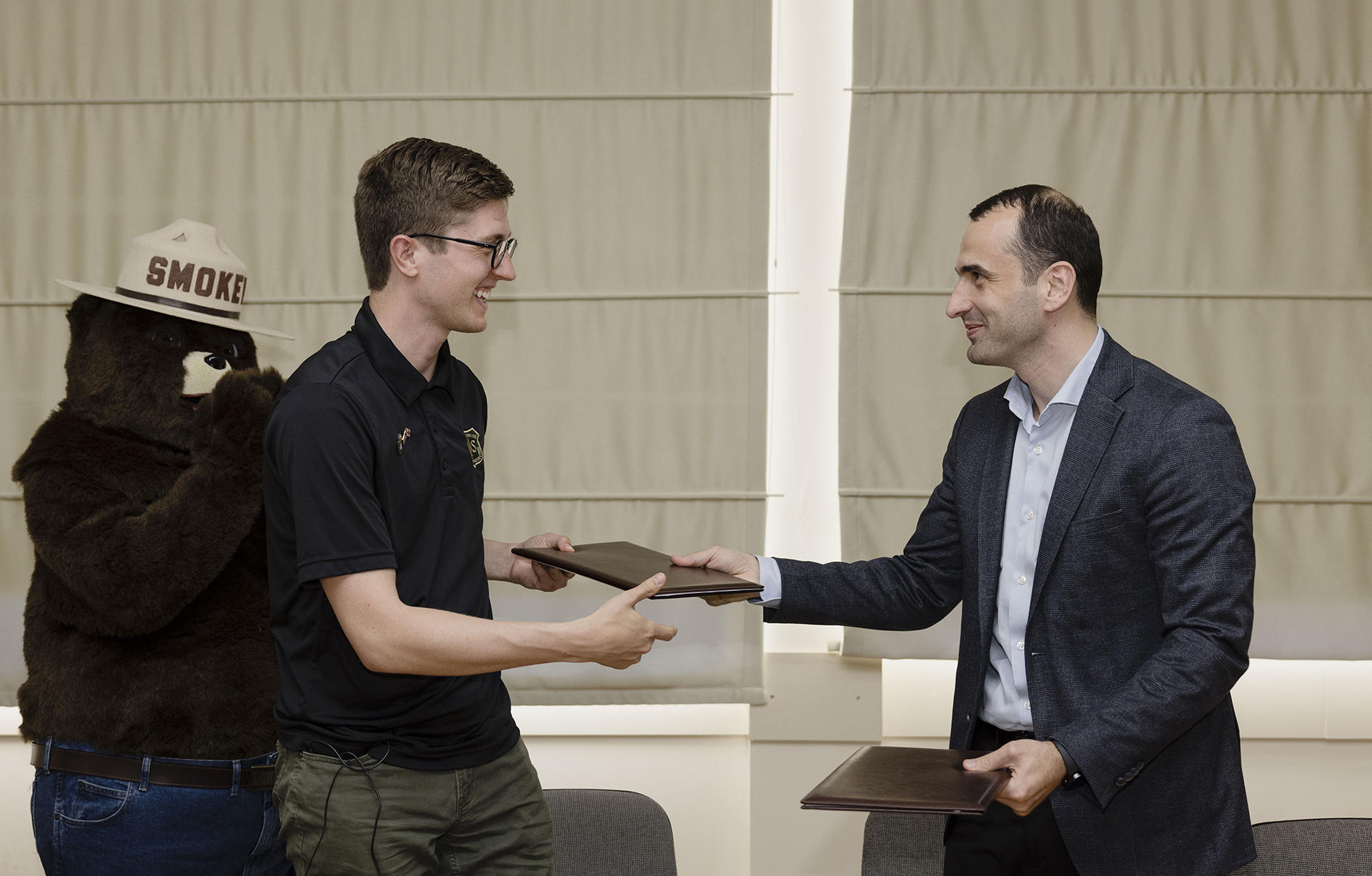 დაცული ტერიტორიების სააგენტოს ამერიკის შეერთებული შტატების სატყეო სამსახურისგან ბორჯომ-ხარაგაულის ეროვნული პარკის ხანძრის მართვის გეგმა გადაეცა