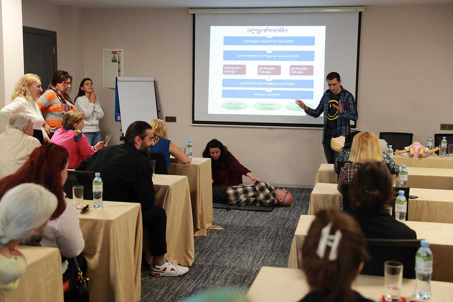 ტურიზმის ეროვნულმა ადმინისტრაციამ კერძო სექტორის 250-მდე წარმომადგენელი გადაამზადა