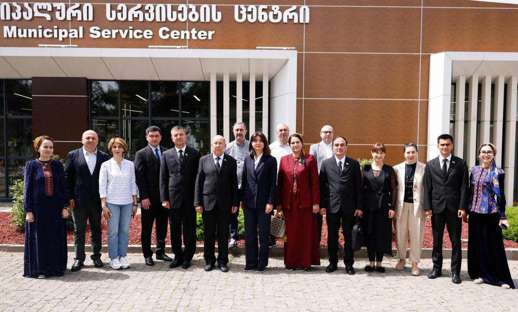 ნინო ლაცაბიძემ თურქმენ პარლამენტარებს რუსთავში განხორციელებული წარმატებული რეფორმები გააცნო