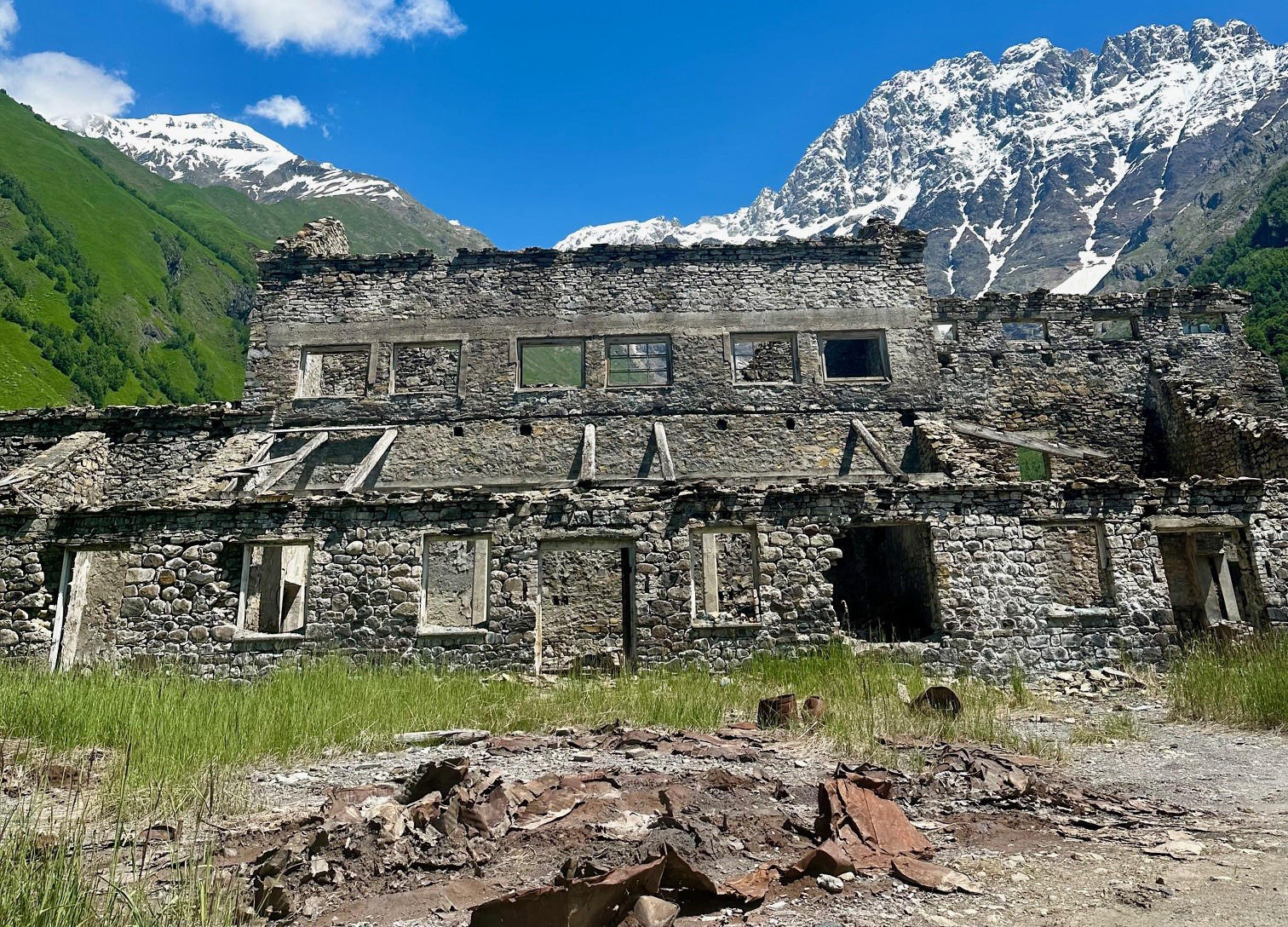 სამინისტრო - ლენტეხის მუნიციპალიტეტში არსებული დარიშხანის შემცველი ნარჩენების უსაფრთხო მართვის მიზნით ტენდერი გამოცხადდა