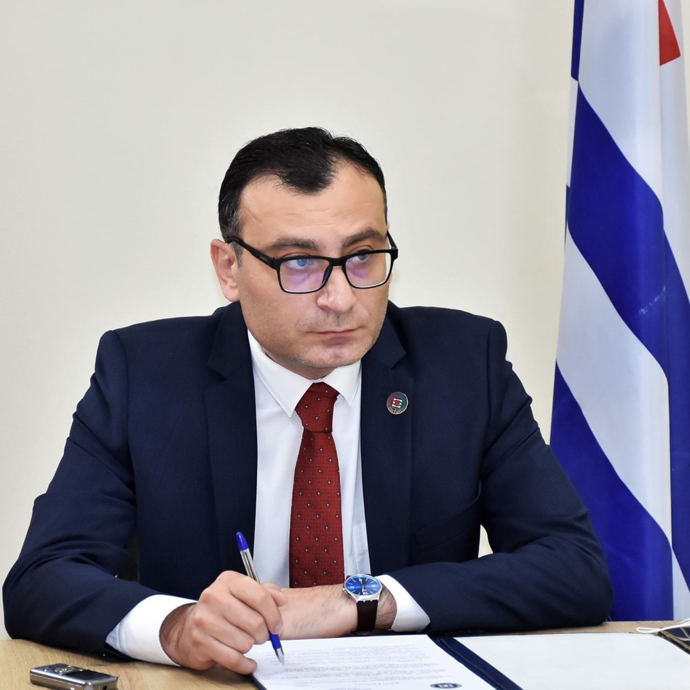 ტიტე აროშიძე - აბსურდია, თითქოს ხელისუფლება ვინმეს აიძულებს 29 აპრილის საყოველთაო სახალხო შეკრებაში მონაწილეობას, მხარდამჭერთა ჯგუფები თავად გვიკავშირდებიან