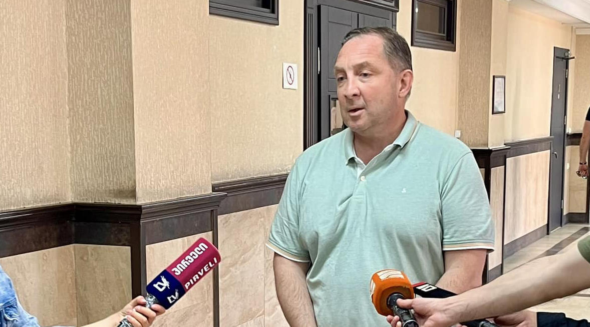 ალექსი პეტრიაშვილი სასამართლო დარბაზიდან გაათავისუფლეს