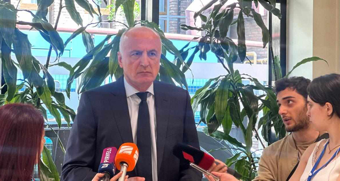 ბადრი ჯაფარიძე - კობახიძე ყველამ ვიცით რას წარმოადგენს, მისთვის კონსტიტუცია არის ბიძინა - დღევანდელი მოვლენების ფონზე განსაკუთრებით მნიშვნელოვანია პროევროპული ძალების გაერთიანება და კოორდინაცია