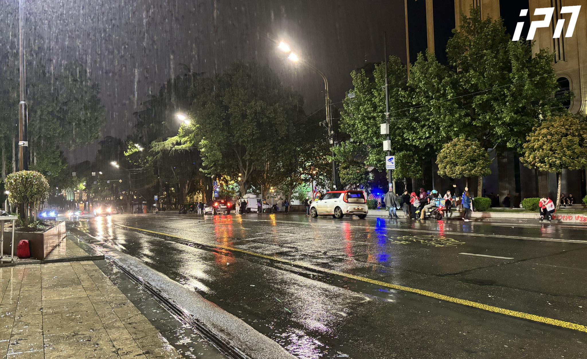 რუსთაველის გამზირზე ამ დროისთვის, საავტომობილო მოძრაობა აღდგენილია