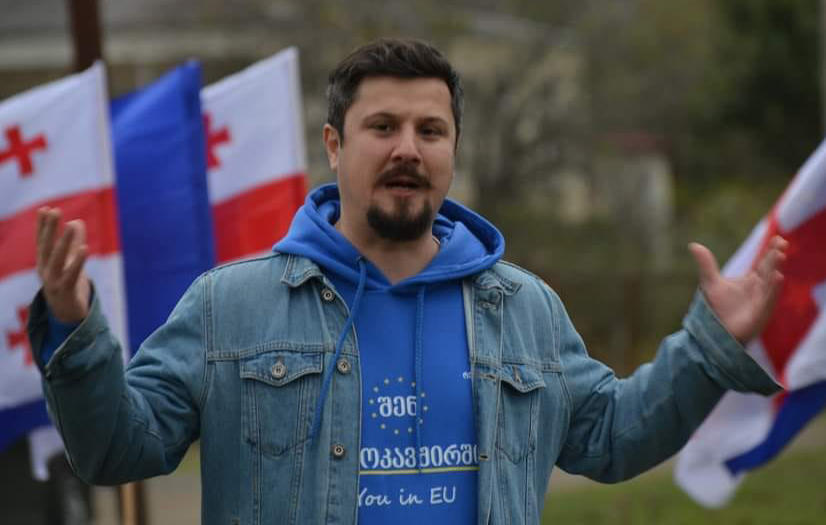თავს დაესხნენ „ახალის“ წევრ ნოდარ ჩაჩანიძესაც