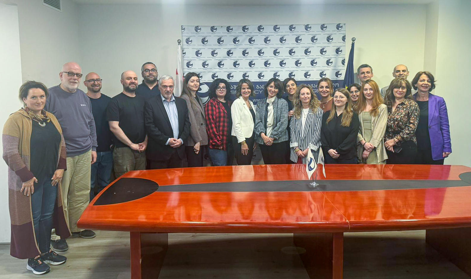 აშშ-ის საელჩო - მოვუწოდებთ სრულად, დამოუკიდებლად და დროულად იქნას გამოძიებული ძალადობის შესახებ არსებული ინფორმაცია, განურჩევლად  მსხვერპლისა