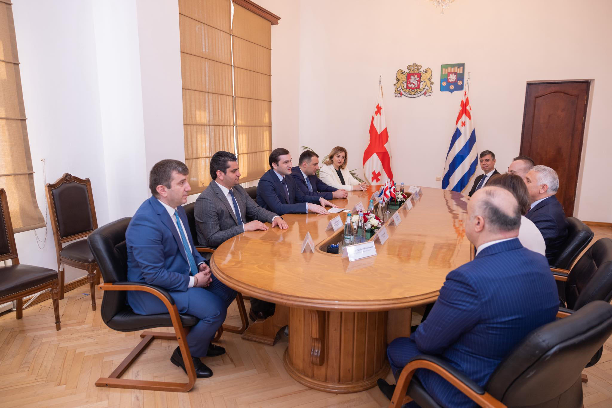 აჭარის მთავრობის თავმჯდომარე თორნიკე რიჟვაძე თურქეთის რესპუბლიკის გუბერნატორებს შეხვდა
