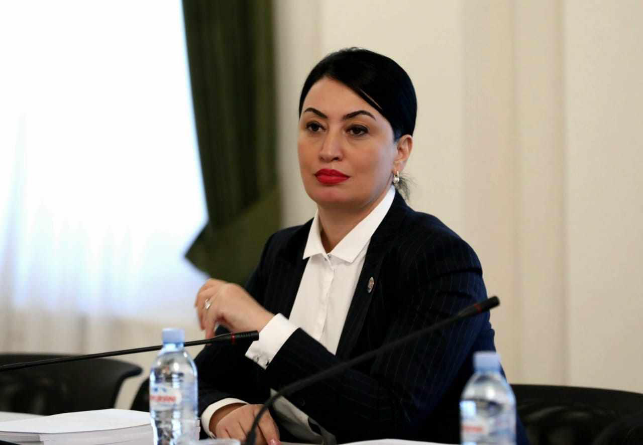 გრეტა წიწავა - ერთი საქმით რომ ხარ ცნობილი და სინამდვილეში სულ სხვა, შავ საქმეს ეწევი, სწორედ მაგათ არ უნდათ გამჭვირვალობა და არეულობას ლობირებენ შინ და გარეთ