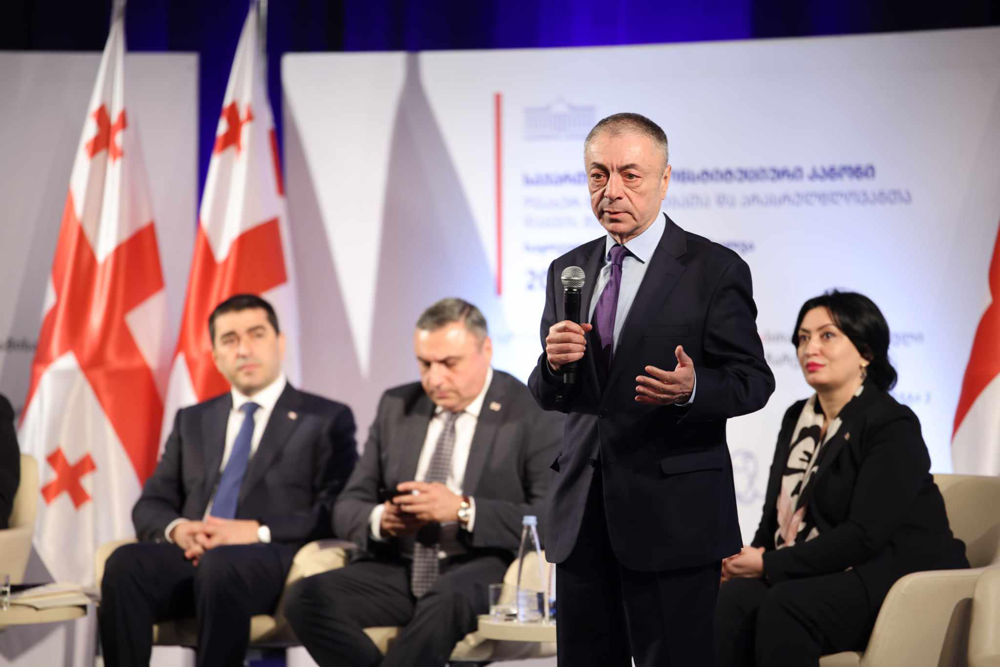 თენგიზ შარმანაშვილი - ზოგიერთ ქვეყანაში ბაღში ასწავლიან, რომ გაიზრდები აირჩევ ბიჭი ხარ თუ გოგო - არ უნდა დავუშვათ, არასრულწლოვანებს ტვინი გამოულაყონ, პროპაგანდა ჩაიკეტება, სამედიცინო მანიპულაციებიც აიკრძალება