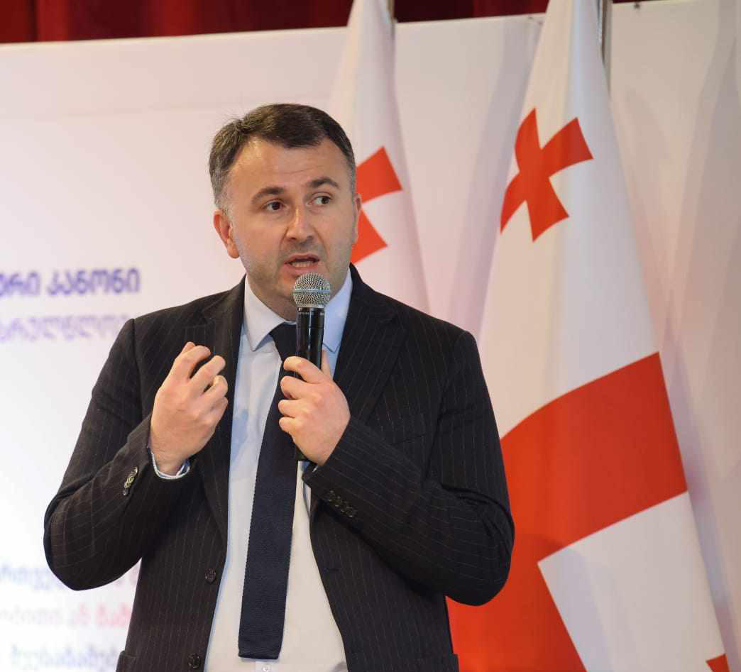 ირაკლი შატაკიშვილი - პასუხისმგებლიანი ხელისუფლების და საკანონმდებლო ორგანოს ვალდებულებაა, საზოგადოება ფარული საფრთხეებისგან დაიცვას