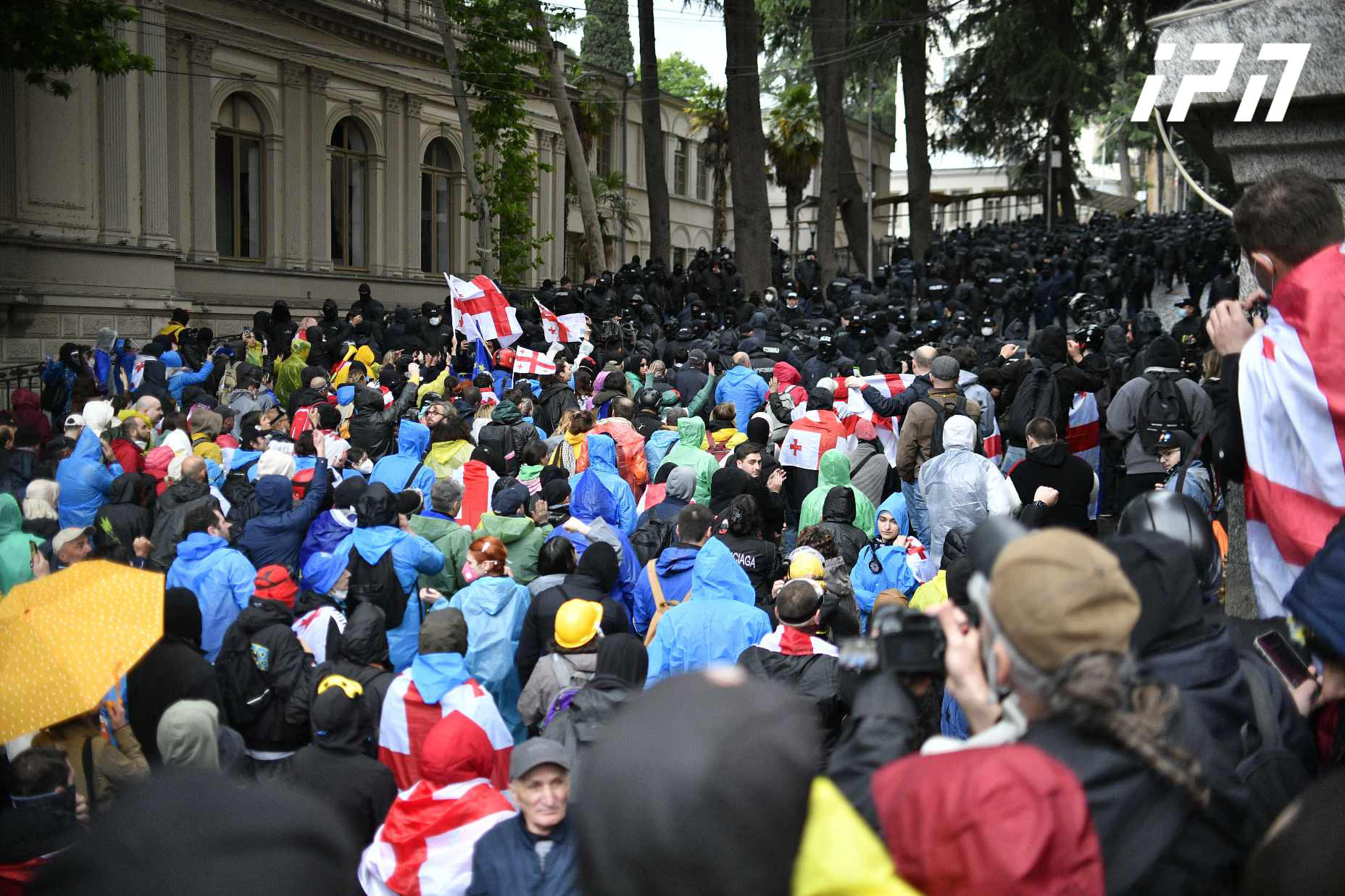 საია - მოვუწოდებთ შსს-ს, ხელი აიღოს აქციების დარბევის კანონსაწინააღმდეგო, ღირსების შემლახავ და ძალადობრივ პრაქტიკაზე