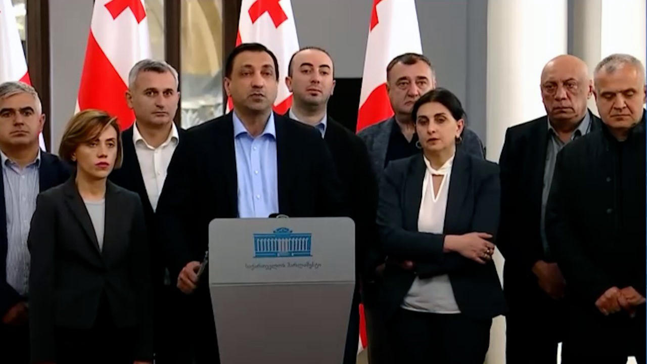 საპარლამენტო მუშაობას ბოიკოტს ფრაქცია „ერთიანი ნაციონალური მოძრაობაც“ უცხადებს